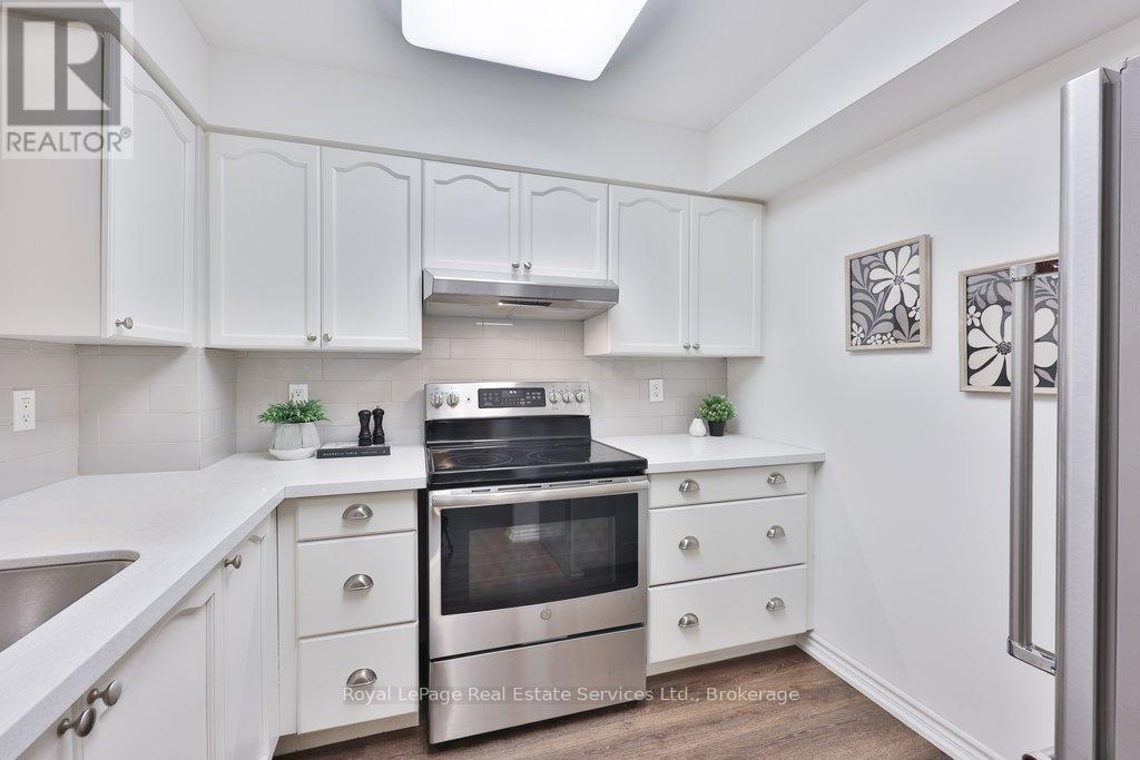 2205 - 100 Burloak Drive, Burlington, Ontario  L7L 6P6 - Photo 8 - W13233470