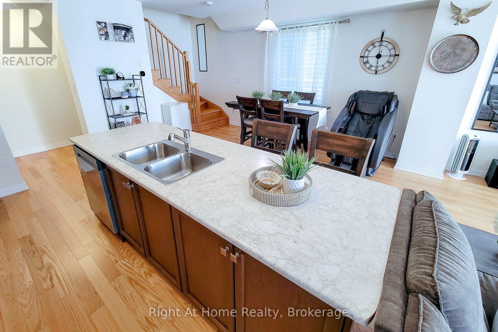 3 Norwich Crescent, Haldimand, Ontario  N3W 0J3 - Photo 16 - X13233638