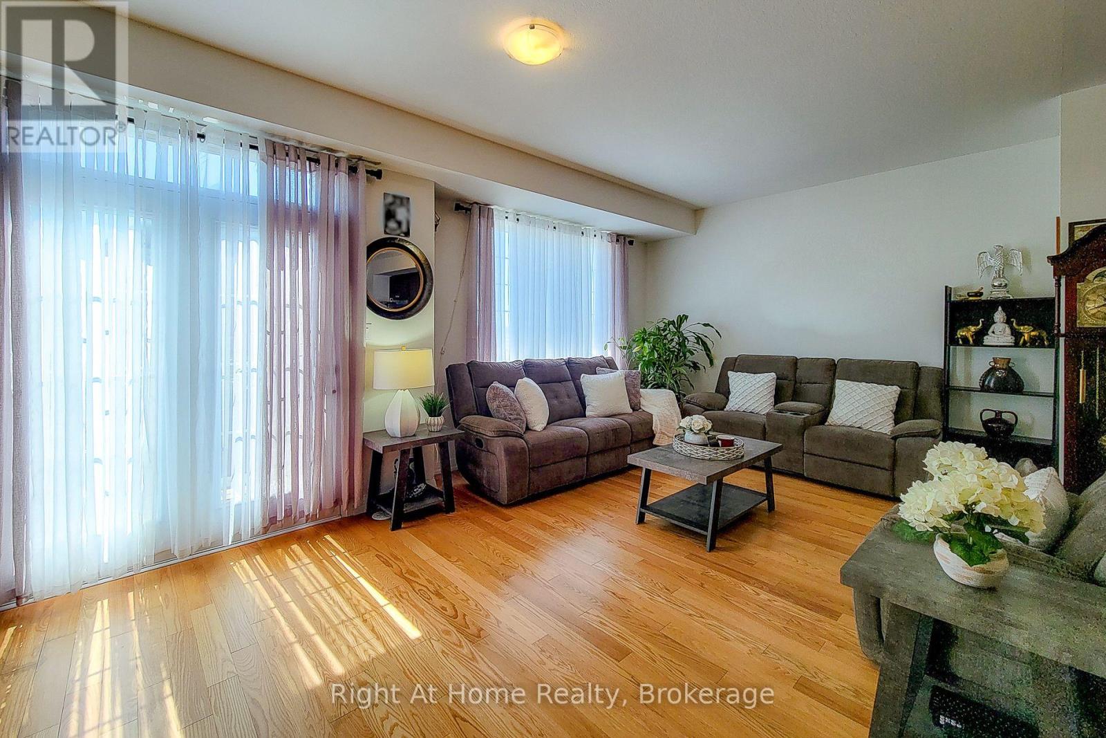 3 Norwich Crescent, Haldimand, Ontario  N3W 0J3 - Photo 21 - X13233638