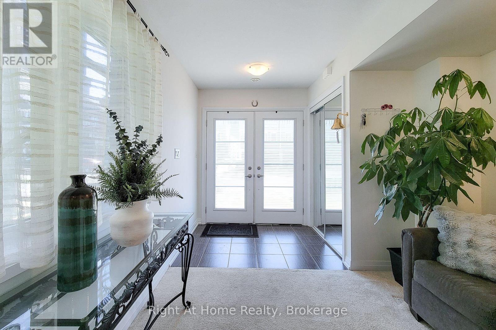 3 Norwich Crescent, Haldimand, Ontario  N3W 0J3 - Photo 5 - X13233638