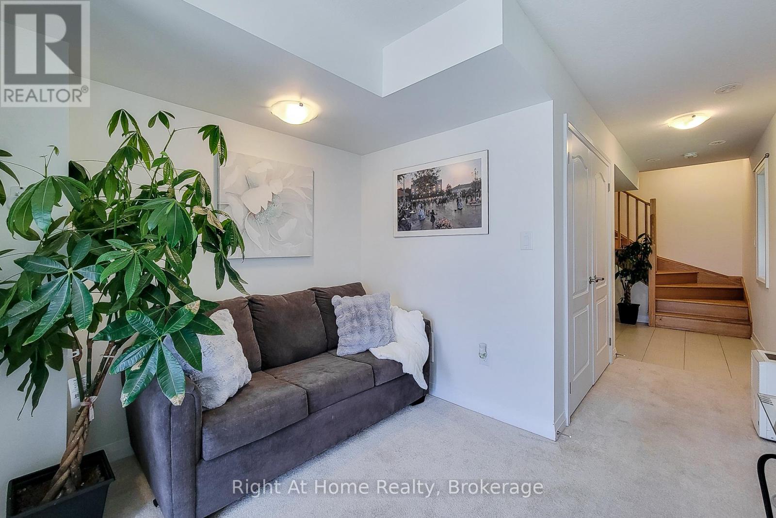 3 Norwich Crescent, Haldimand, Ontario  N3W 0J3 - Photo 7 - X13233638