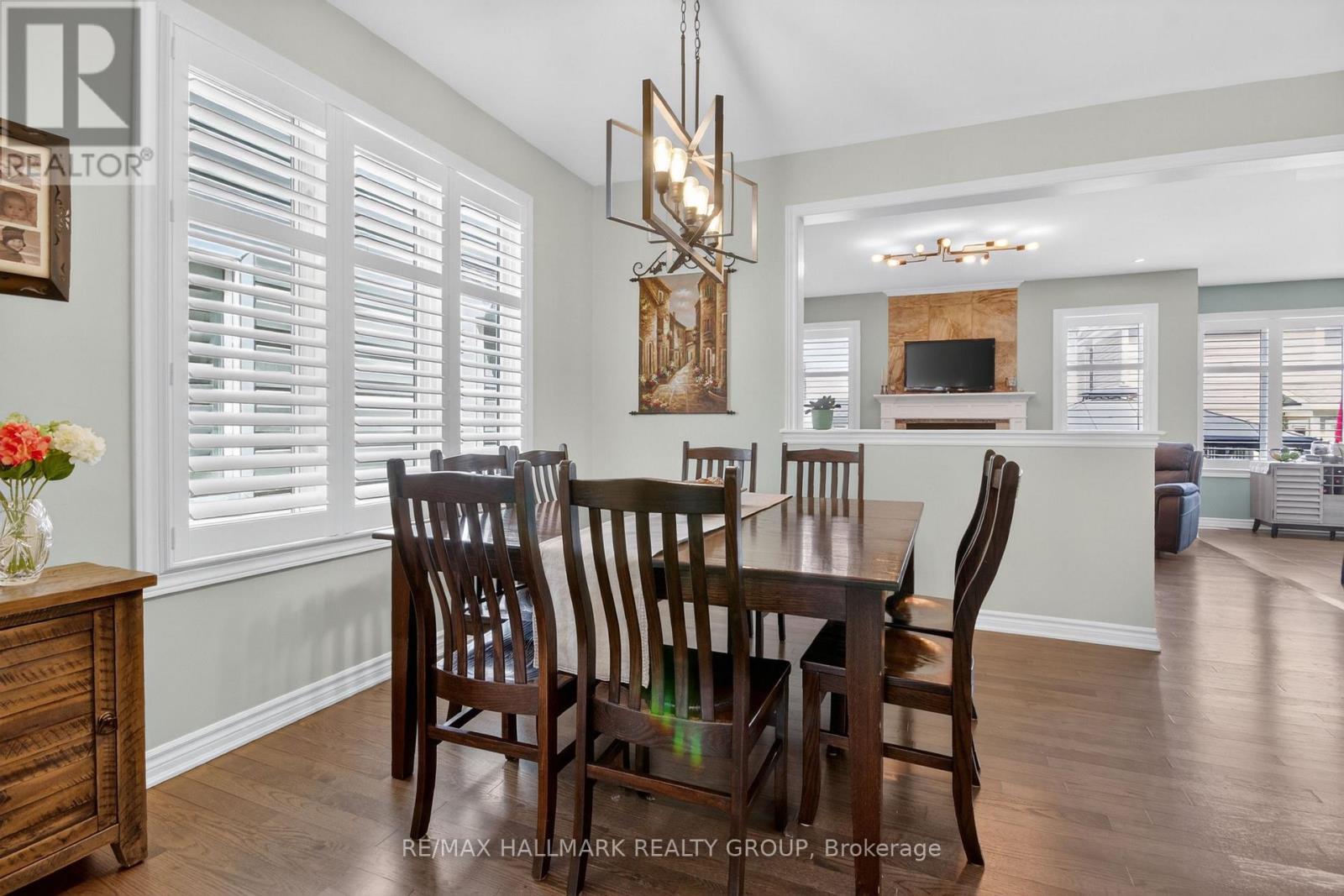 33 Summitview Drive, Ottawa, Ontario  K2M 2V9 - Photo 4 - X13233696