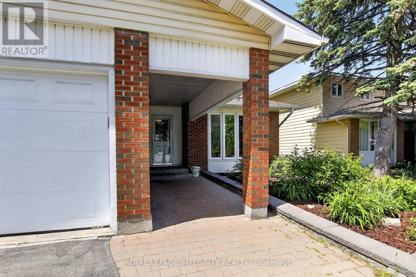 1646 Grey Nuns Drive, Ottawa, Ontario  K1C 1T7 - Photo 2 - X13233878