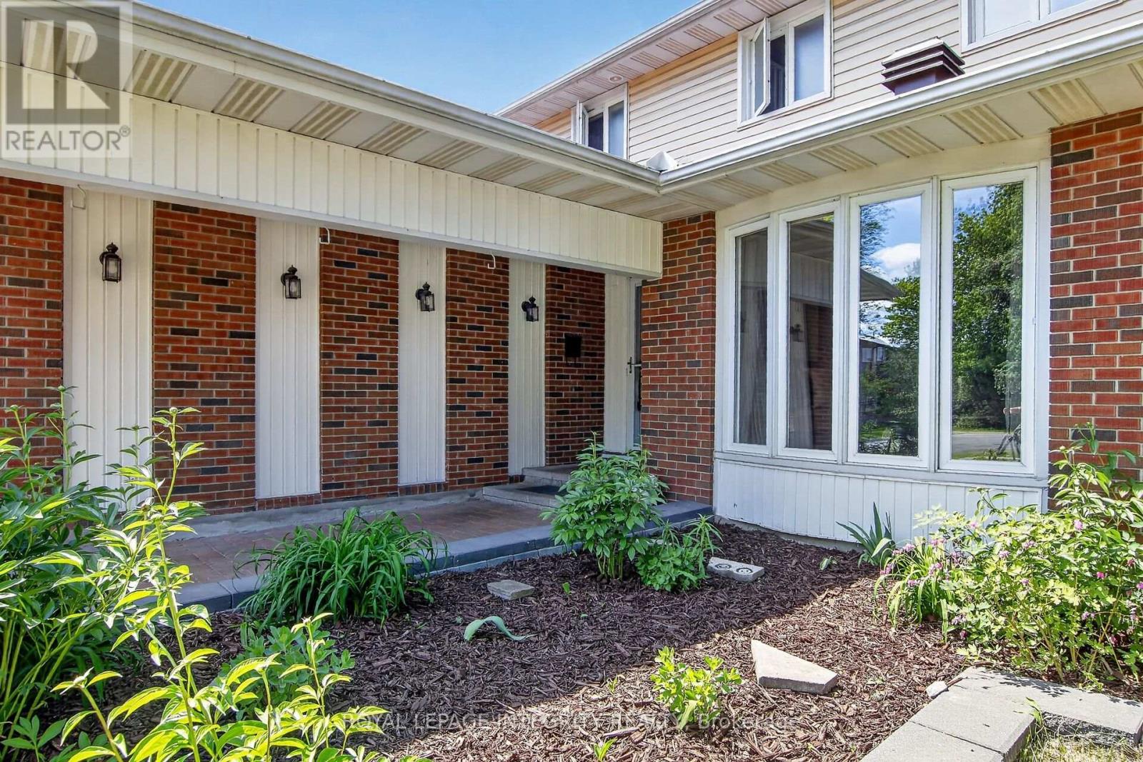 1646 Grey Nuns Drive, Ottawa, Ontario  K1C 1T7 - Photo 4 - X13233878
