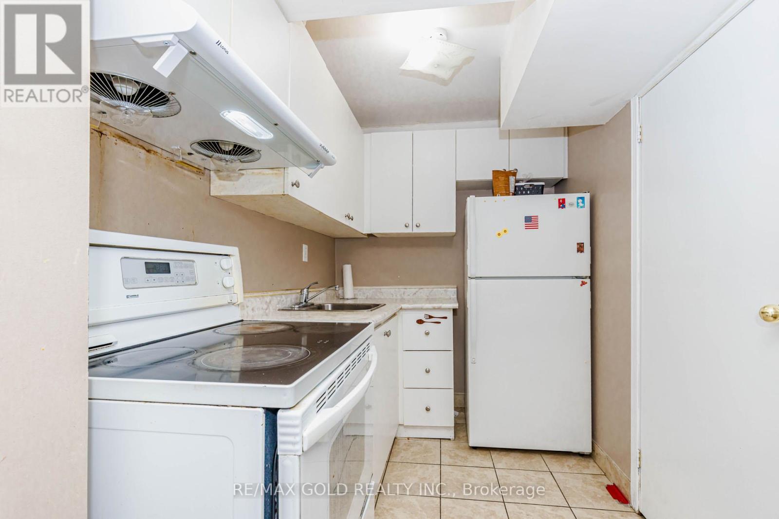48 Sugarberry Drive, Brampton, Ontario  L6X 0K2 - Photo 37 - W13230450