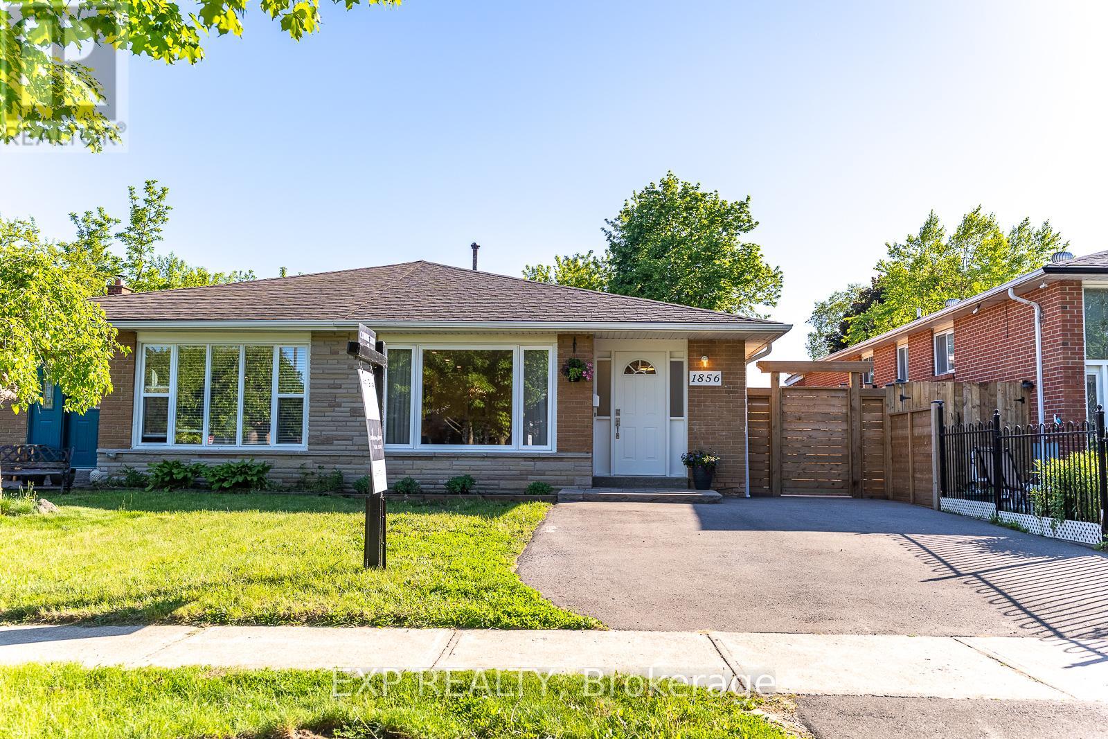 1856 Bonnymede Drive, Mississauga, Ontario  L5J 1E1 - Photo 3 - W13233214
