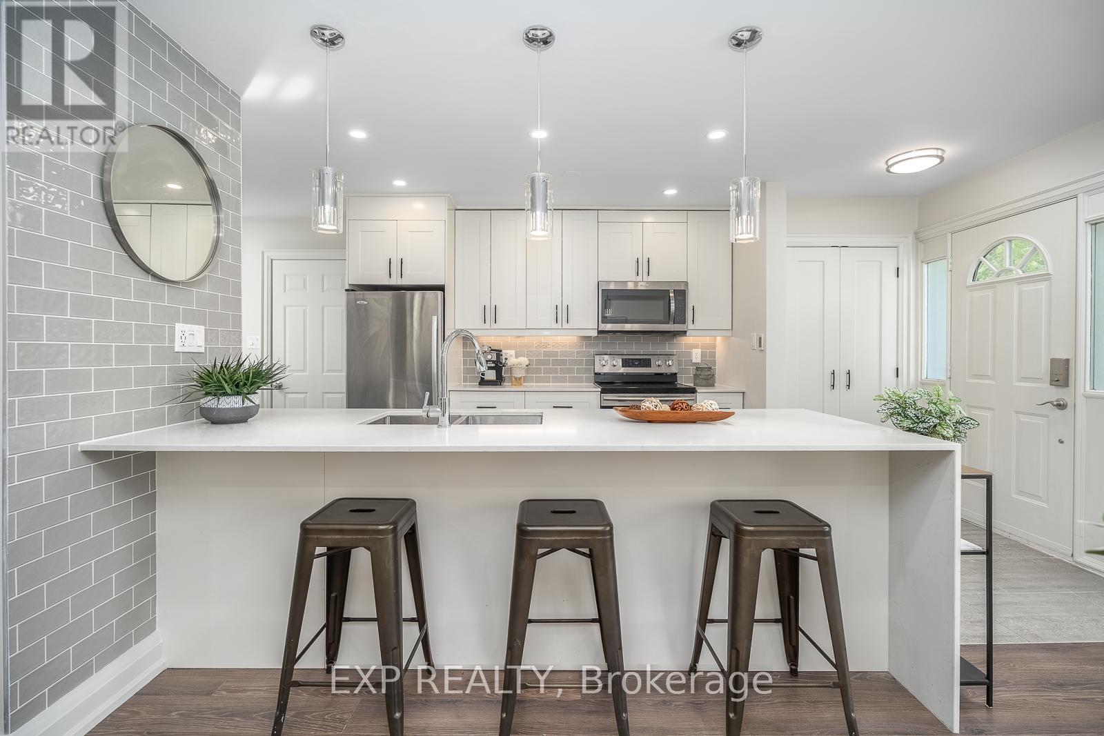 1856 Bonnymede Drive, Mississauga, Ontario  L5J 1E1 - Photo 8 - W13233214