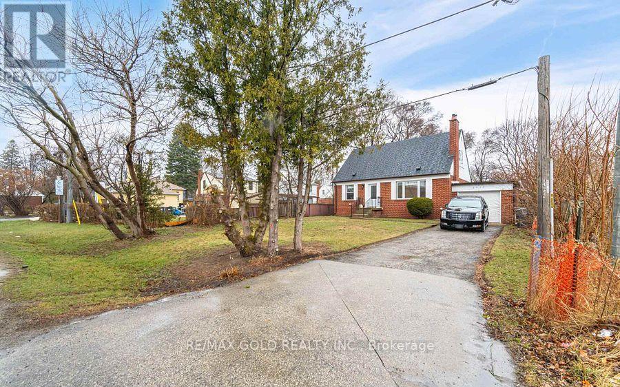2015 STANFIELD ROAD, Mississauga, Ontario