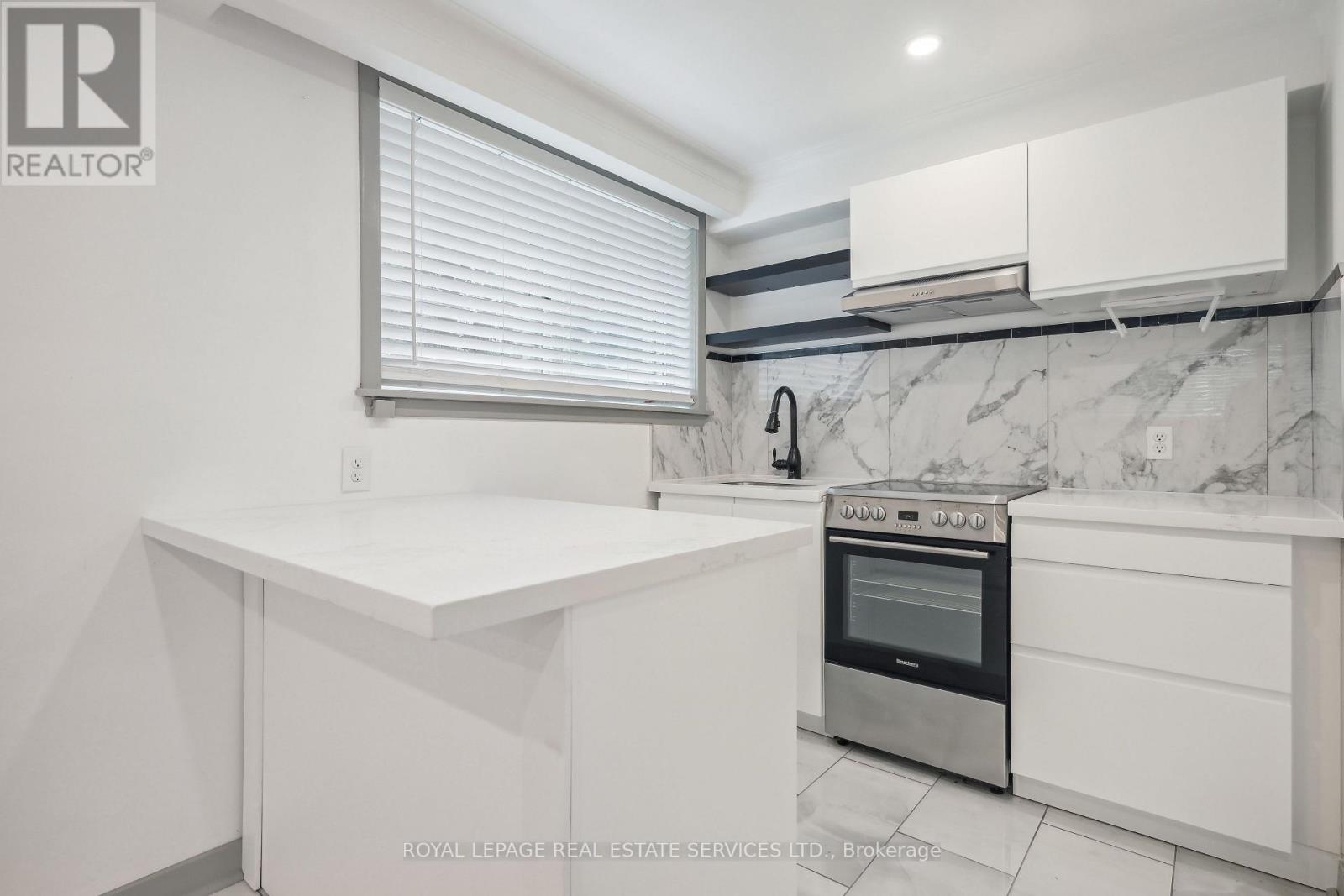 6 - 18 Thirty Third Street, Toronto, Ontario  M8W 3G9 - Photo 12 - W13233256