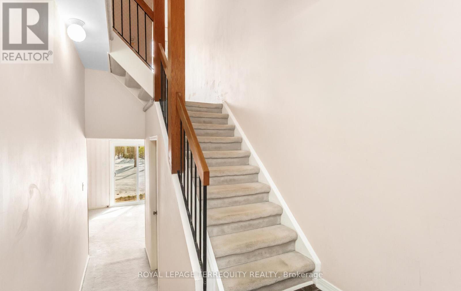 33 - 1250 Marlborough Court, Oakville, Ontario  L6H 2W7 - Photo 7 - W13233260