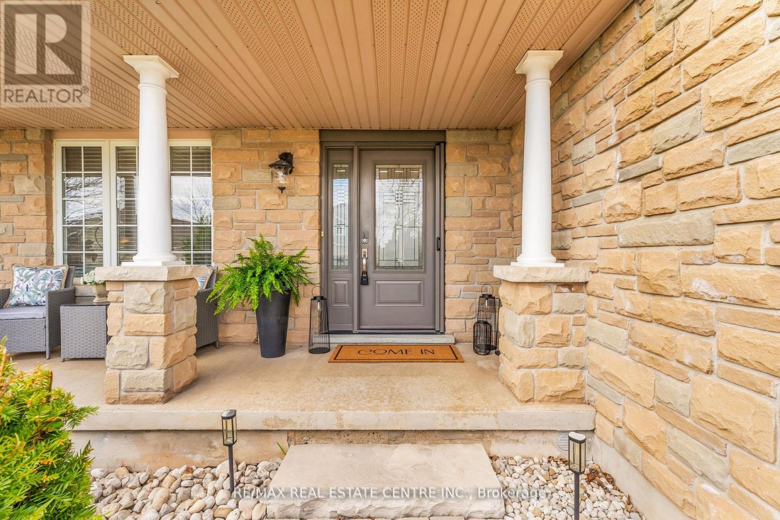 11 Chapman Road, Orangeville, Ontario  L9W 5C7 - Photo 4 - W13233306