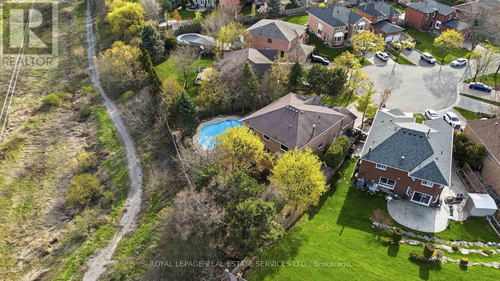 4330 Spinningdale Court, Mississauga, Ontario  L5M 3J8 - Photo 47 - W13233324