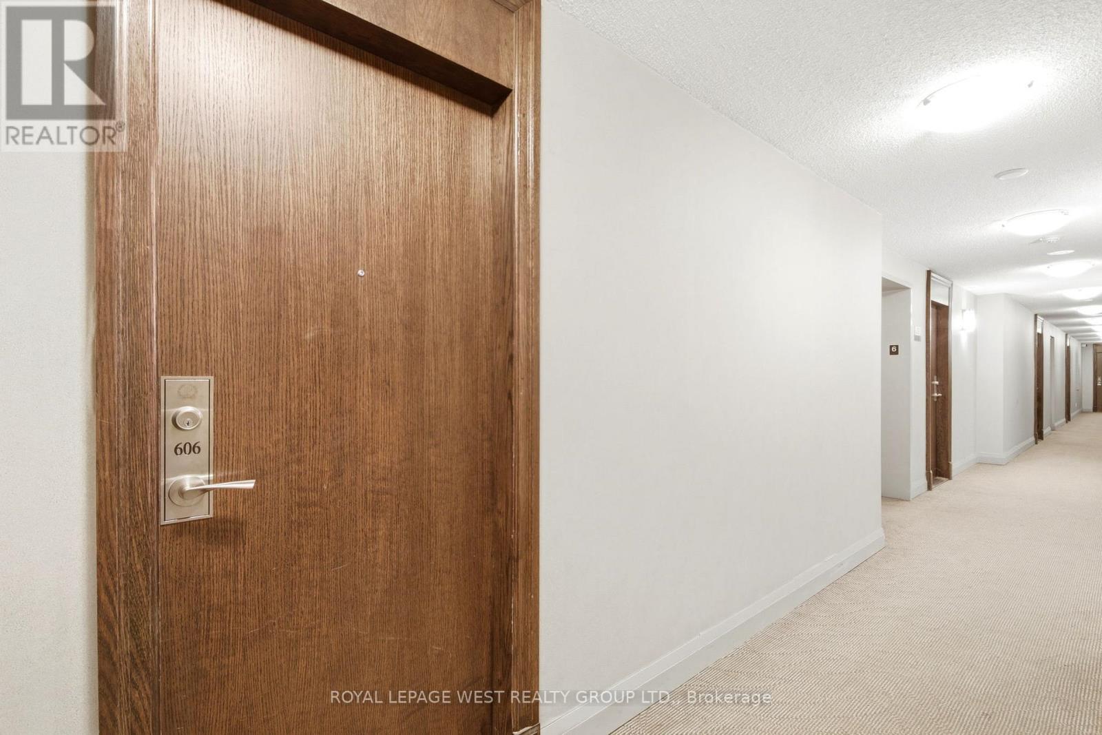 606 - 1 Michael Power Place, Toronto, Ontario  M9A 0A1 - Photo 3 - W13233354