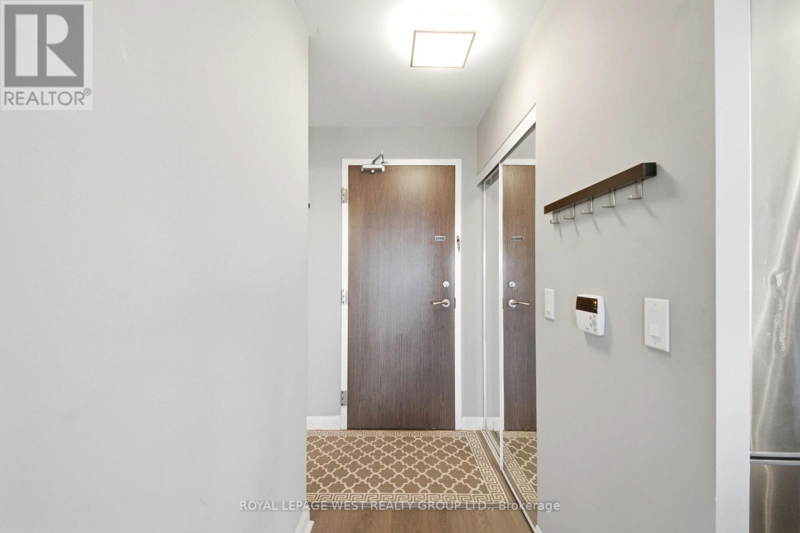 606 - 1 Michael Power Place, Toronto, Ontario  M9A 0A1 - Photo 4 - W13233354