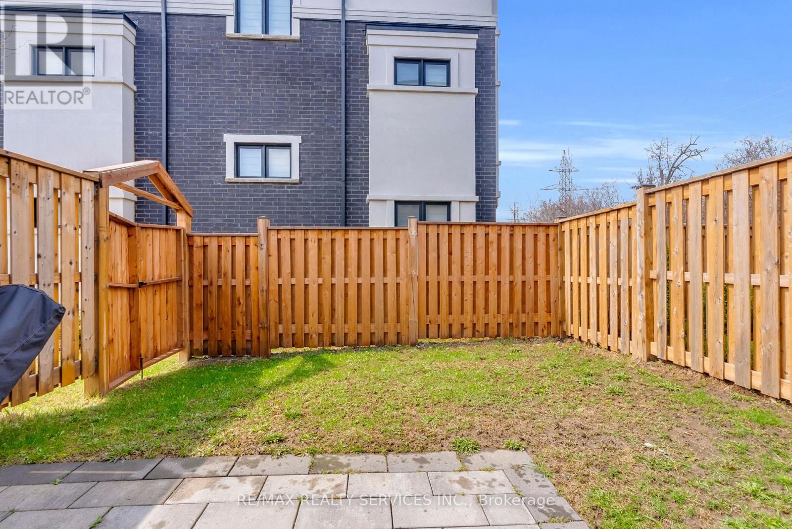 1801 Mitoff Place, Mississauga, Ontario  L4W 0E8 - Photo 40 - W13233362
