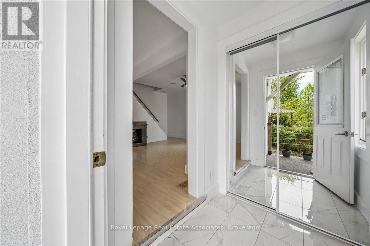 1168 Canterbury Road, Mississauga (Mineola), Ontario  L5G 4A2 - Photo 9 - W13233366
