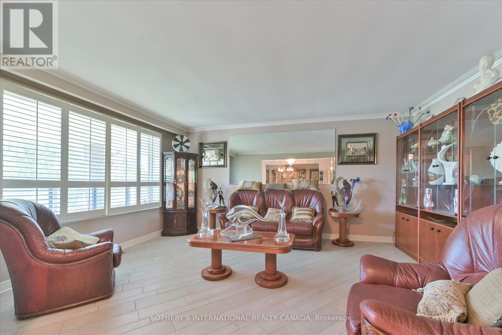 502 Queens Drive, Toronto, Ontario  M6L 1M8 - Photo 8 - W13233372