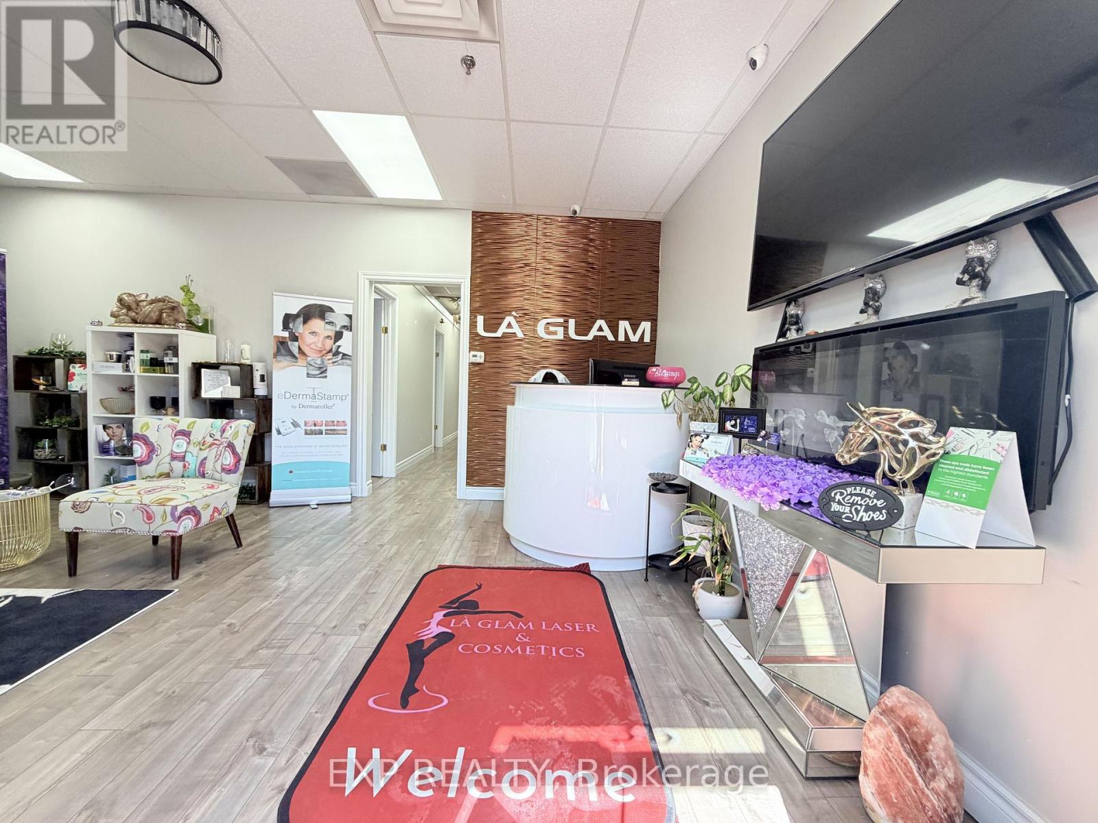 #36 - 5004 Timberlea Boulevard, Mississauga, Ontario  L4W 5C5 - Photo 2 - W13233386