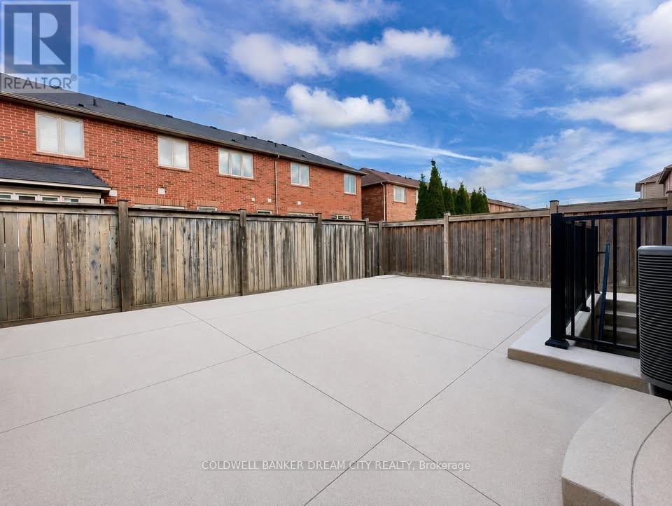 1124 Solomon Court, Milton, Ontario  L9T 8H1 - Photo 5 - W13233392