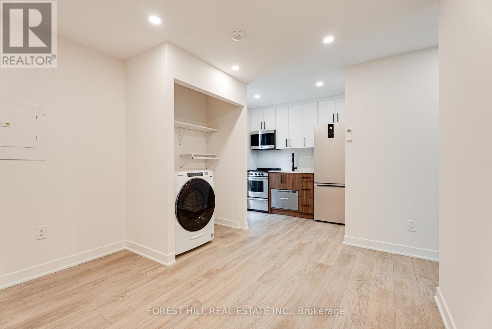 B - 50 William Cragg Drive, Toronto, Ontario  M3M 1V1 - Photo 8 - W13233442