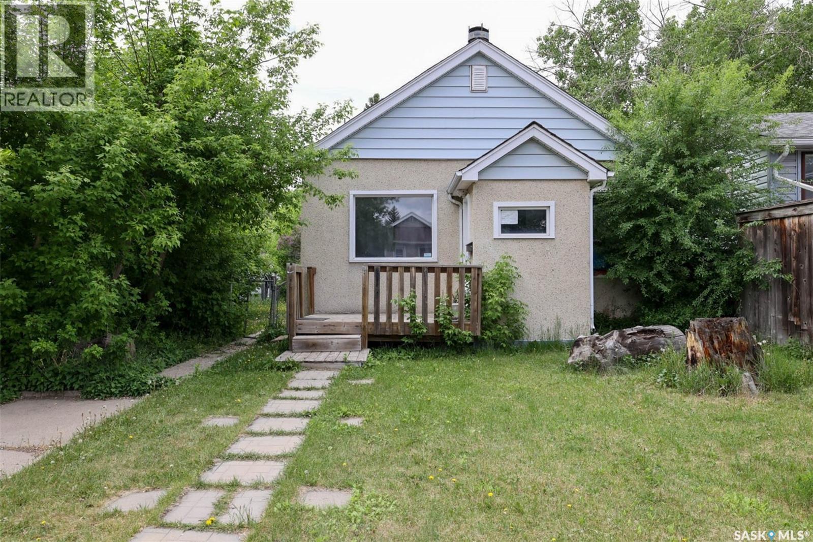 2030 Queen Street, Regina, Saskatchewan  S4T 4C1 - Photo 1 - SK038082