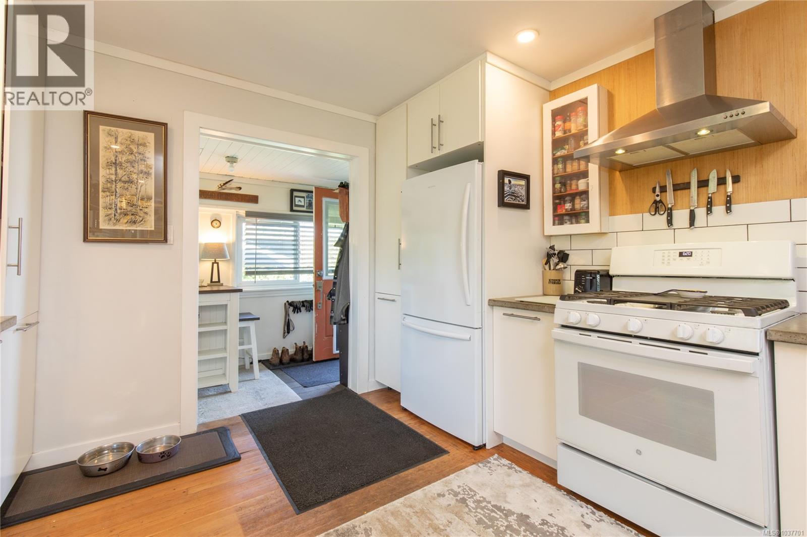 Listing image 14