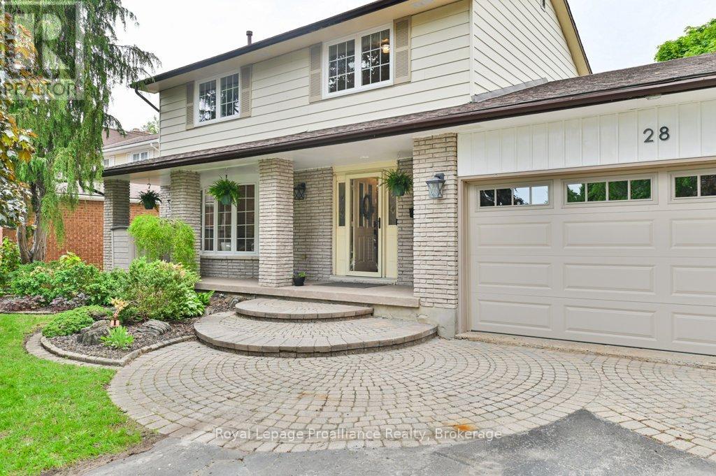 28 Briarwood Crescent, Belleville, Ontario  K8N 5K9 - Photo 4 - X13233794