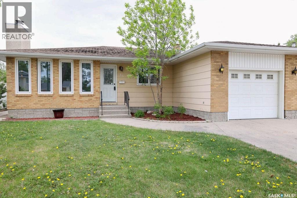 35 Chase Crescent, Regina, Saskatchewan  S4R 7Y3 - Photo 1 - SK038087