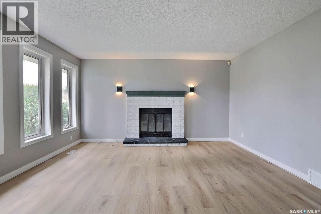 35 Chase Crescent, Regina, Saskatchewan  S4R 7Y3 - Photo 2 - SK038087