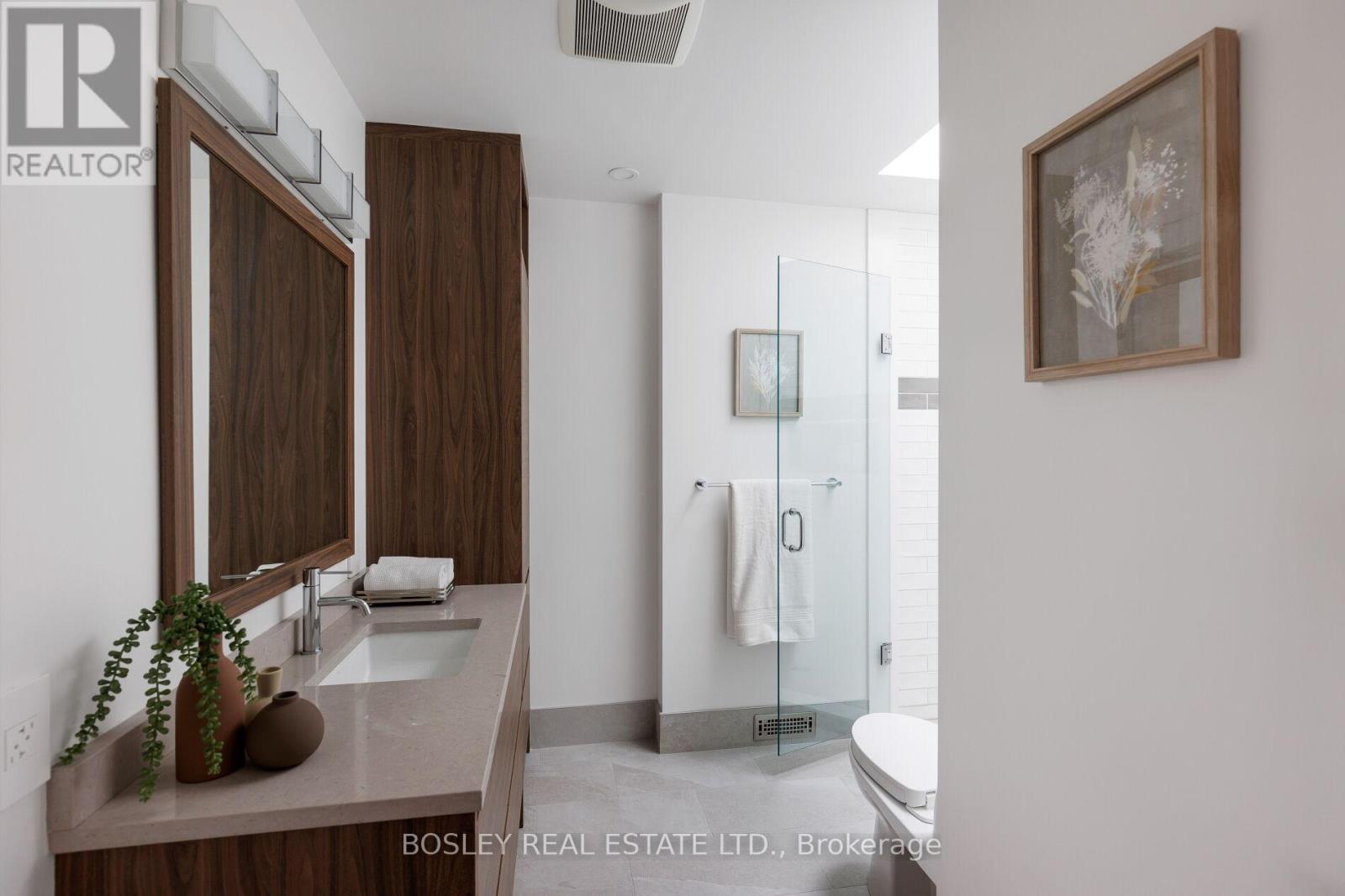 Upper - 19 Cardiff Road, Toronto, Ontario  M4P 2N6 - Photo 21 - C13233616