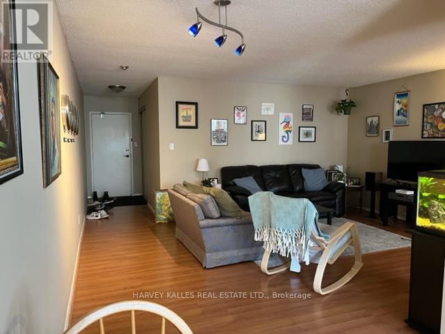 1216 - 633 BAY STREET, Toronto, Ontario