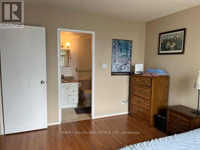 1216 - 633 Bay Street, Toronto, Ontario  M5G 2G4 - Photo 10 - C13233670