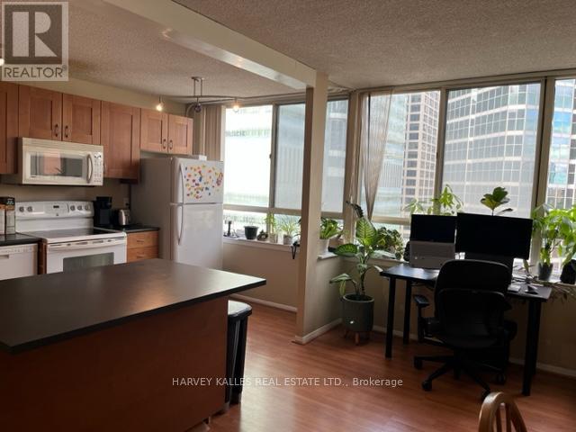 1216 - 633 Bay Street, Toronto, Ontario  M5G 2G4 - Photo 4 - C13233670
