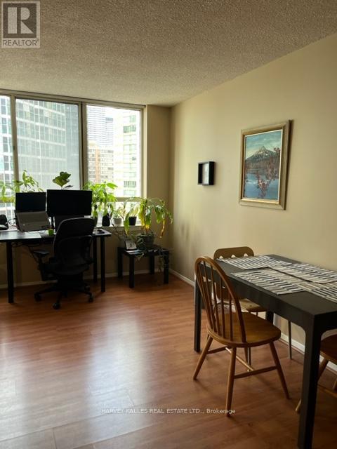 1216 - 633 Bay Street, Toronto, Ontario  M5G 2G4 - Photo 7 - C13233670
