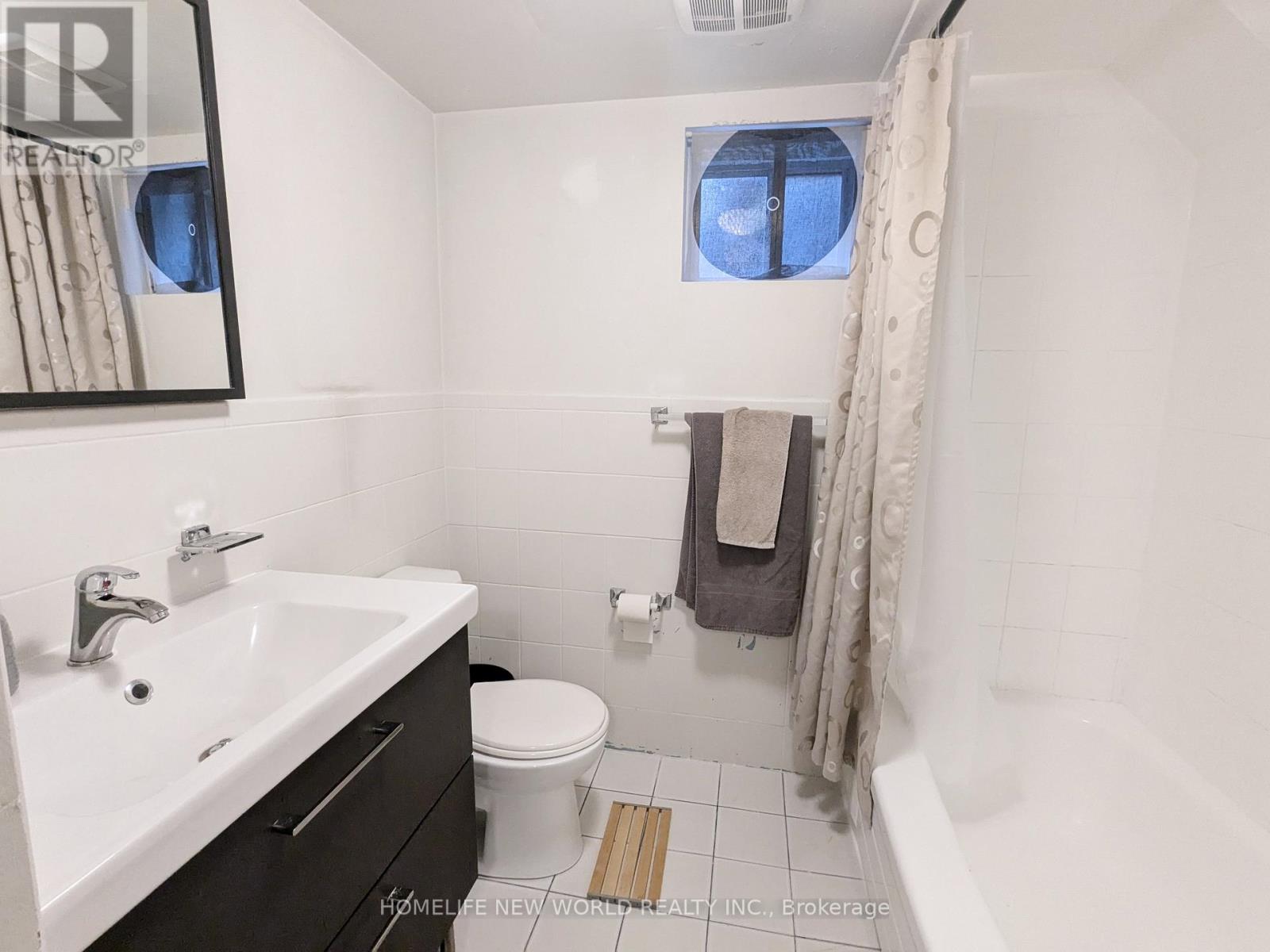 Bsmt - 276 Montrose Avenue, Toronto, Ontario  M6G 3G8 - Photo 6 - C13233672