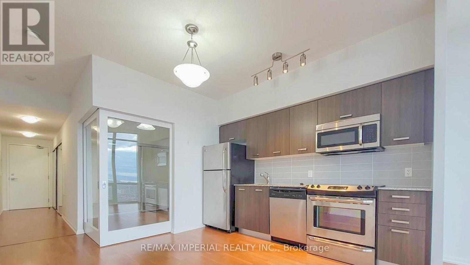 4802 - 832 Bay Street, Toronto, Ontario  M5S 1Z6 - Photo 4 - C13233700