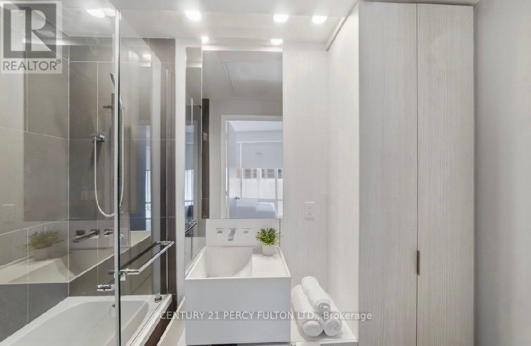 #313 - 1 Bloor Street E, Toronto, Ontario  M4W 0A8 - Photo 19 - C13233788