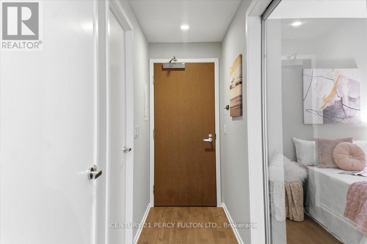 #313 - 1 Bloor Street E, Toronto, Ontario  M4W 0A8 - Photo 4 - C13233788