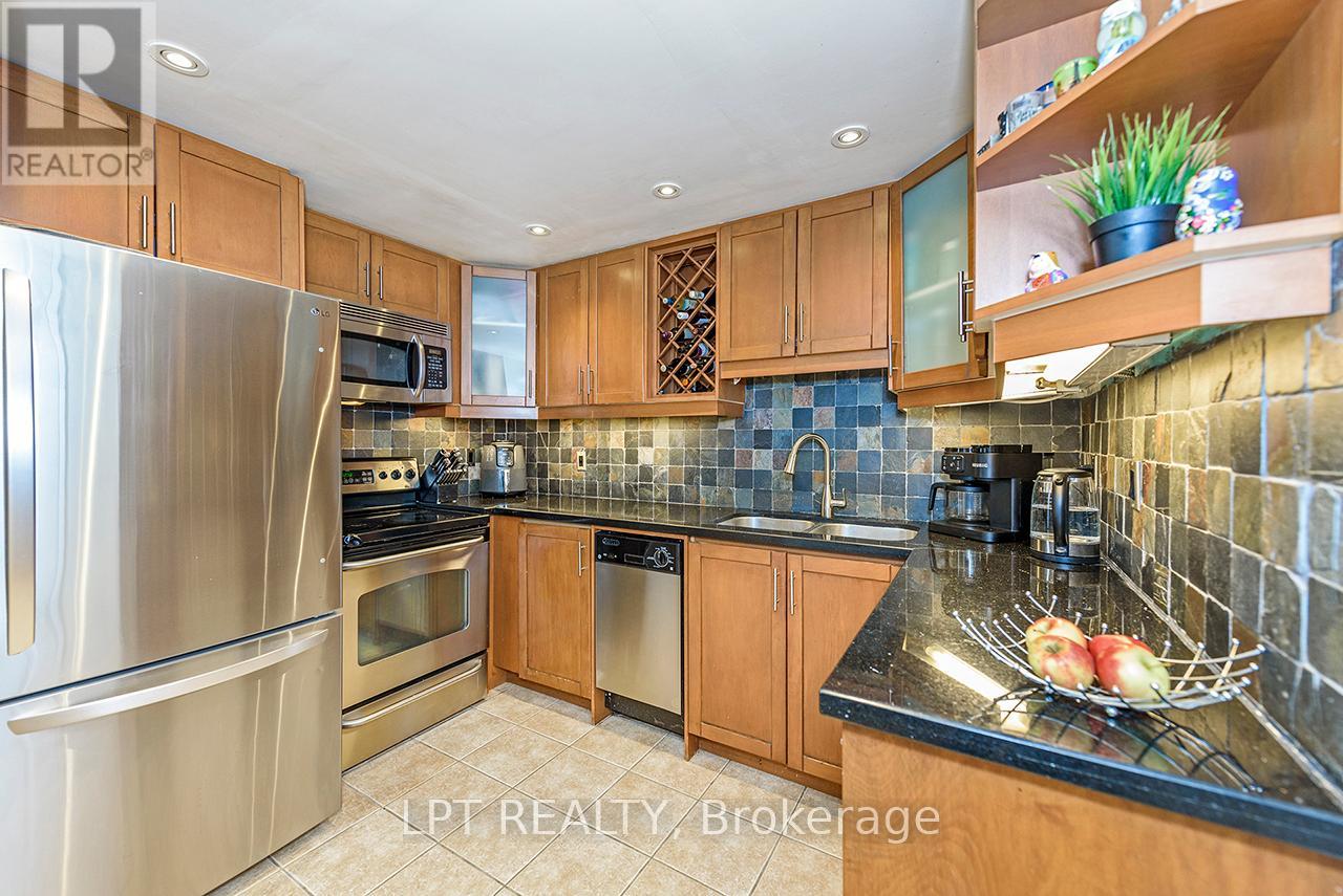 710 - 7 Bishop Avenue, Toronto, Ontario  M2M 4J4 - Photo 4 - C13233852