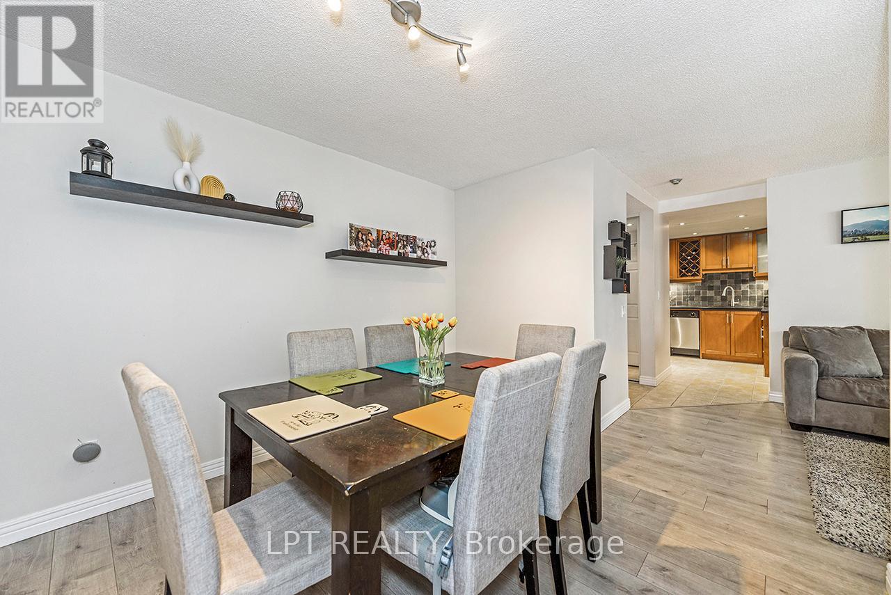 710 - 7 Bishop Avenue, Toronto, Ontario  M2M 4J4 - Photo 6 - C13233852