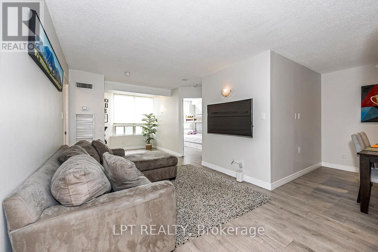 710 - 7 Bishop Avenue, Toronto, Ontario  M2M 4J4 - Photo 9 - C13233852