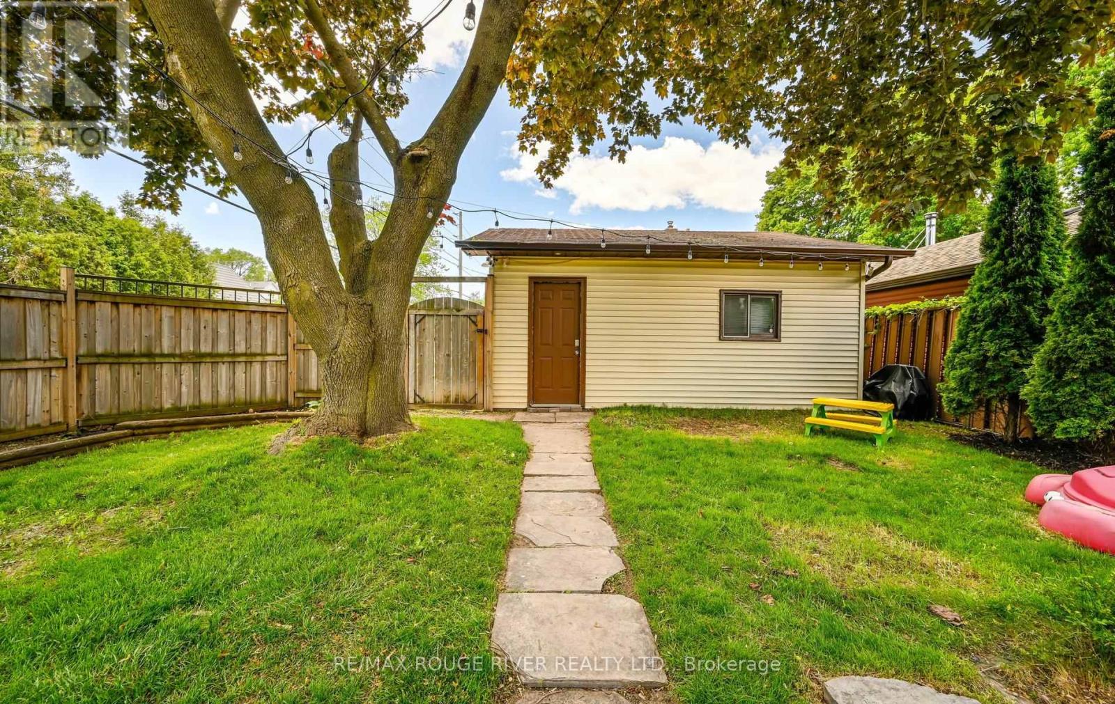 338 Jarvis Street, Oshawa, Ontario  L1G 5L2 - Photo 41 - E13233502