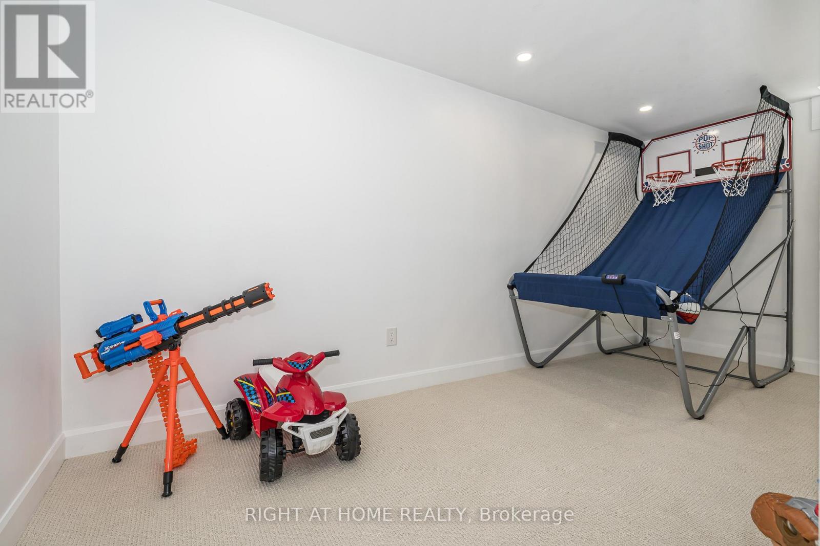 82 Reed Drive, Ajax, Ontario  L1S 6T6 - Photo 43 - E13233590