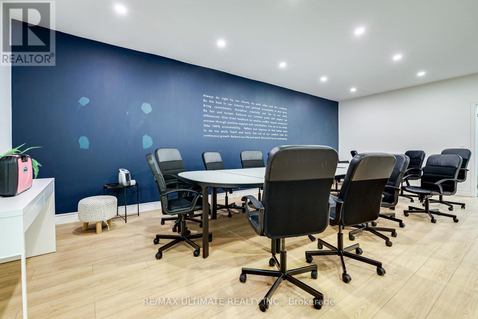 1945 Queen Street E, Toronto, Ontario  M4L 1H7 - Photo 25 - E13233626