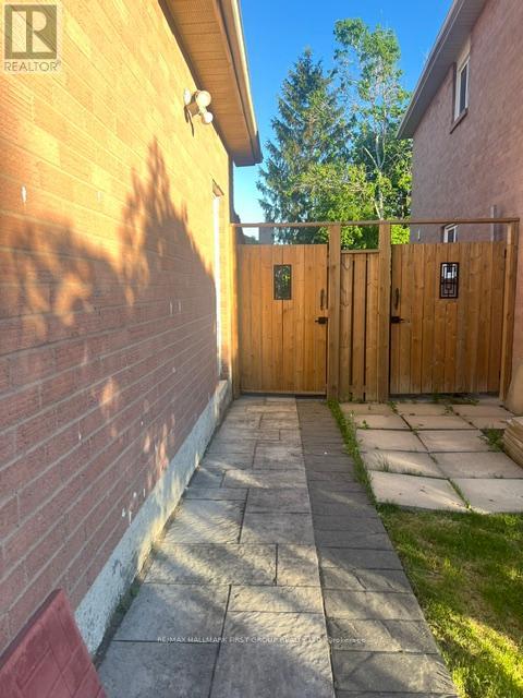 Bsmt - 11 Wilce Drive, Ajax, Ontario  L1T 3J6 - Photo 3 - E13233678