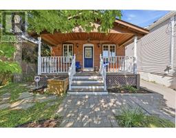 10 MEDFORD AVENUE, Toronto, Ontario