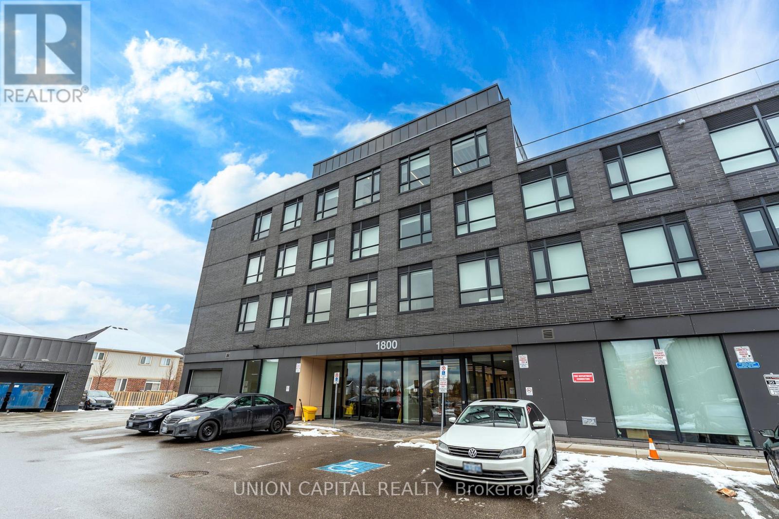 201 - 1800 SIMCOE STREET, Oshawa, Ontario
