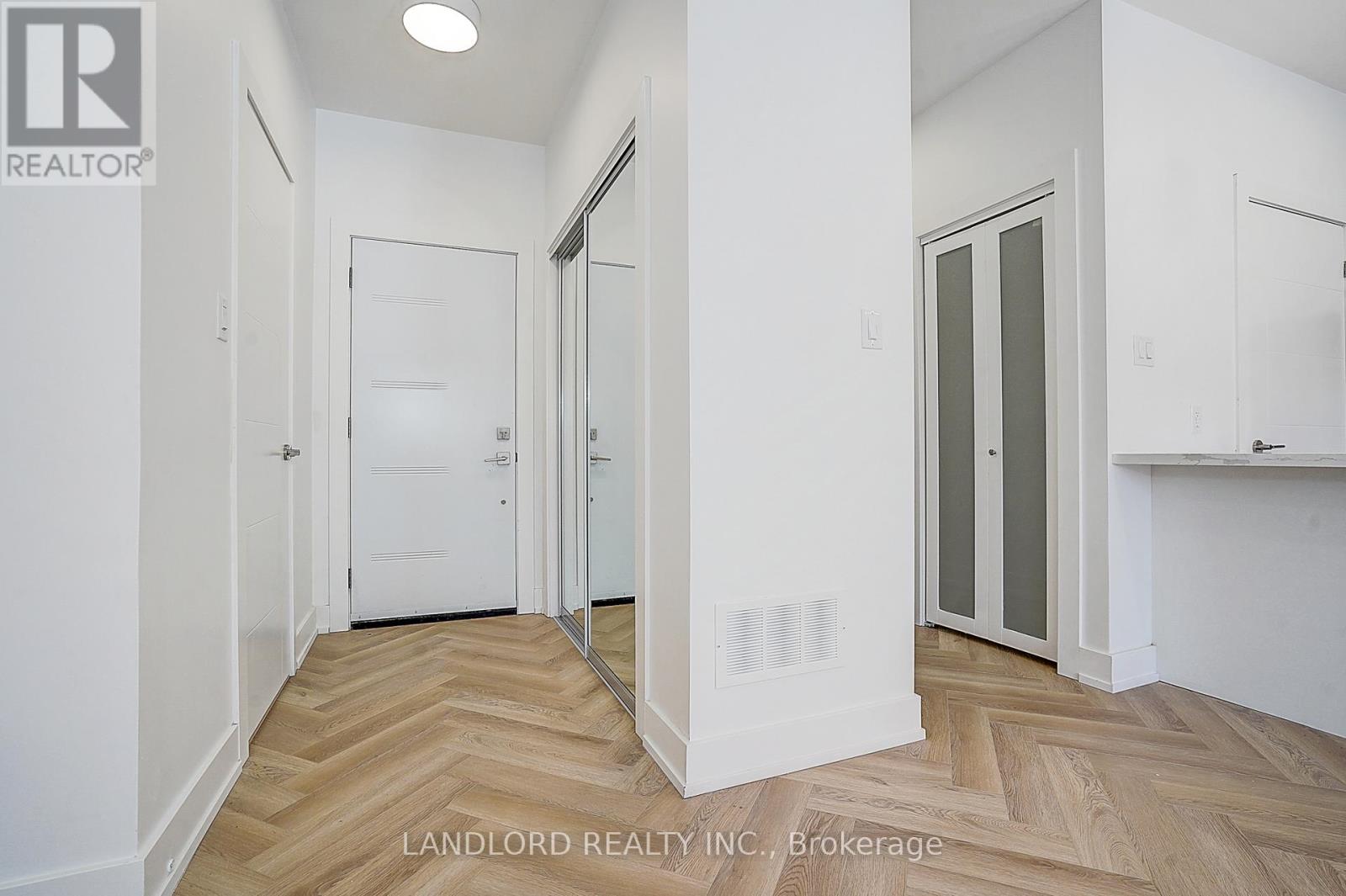 1 - 1146 Broadview Avenue, Toronto, Ontario  M4K 2S5 - Photo 10 - E13233806