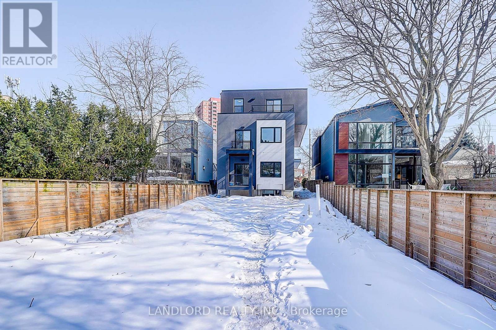 1 - 1146 Broadview Avenue, Toronto, Ontario  M4K 2S5 - Photo 5 - E13233806