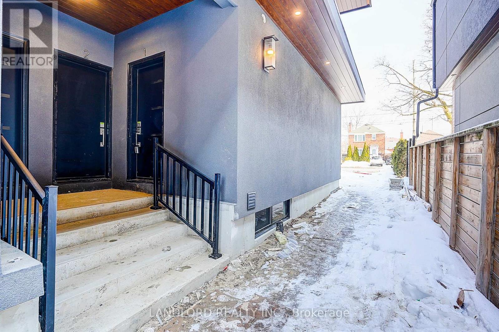 1 - 1146 Broadview Avenue, Toronto, Ontario  M4K 2S5 - Photo 8 - E13233806